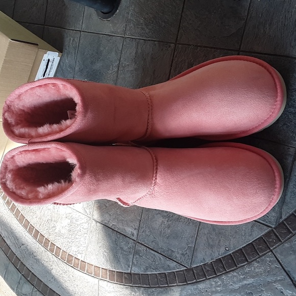 COPY - NEW UGG W CLASSIC ll - Picture 3 of 8